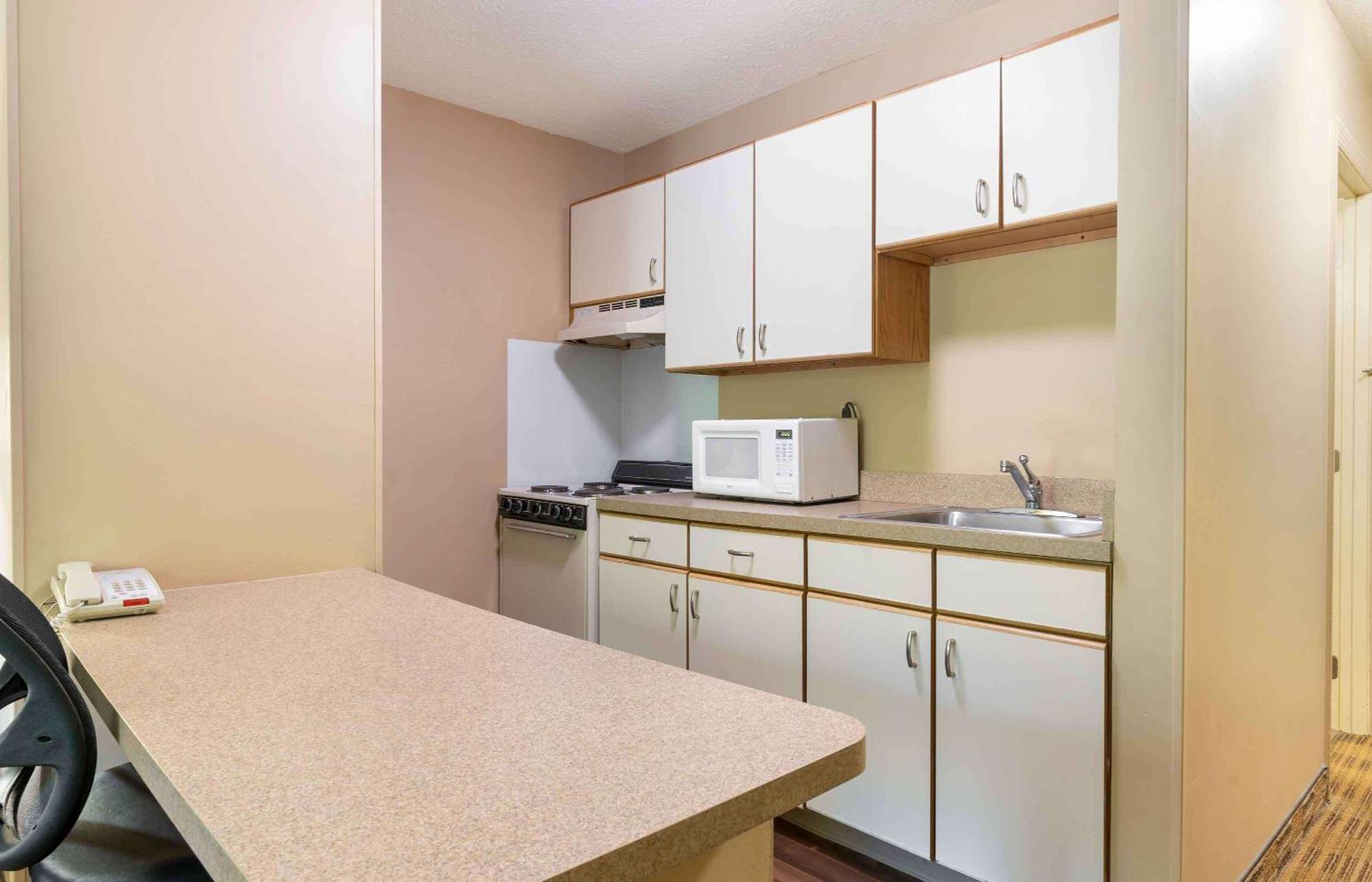 Extended Stay America Select Suites - St Louis - Westport - Craig Road Мериленд Хайтс Екстериор снимка